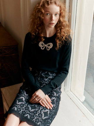 Bow Sweater in Noire